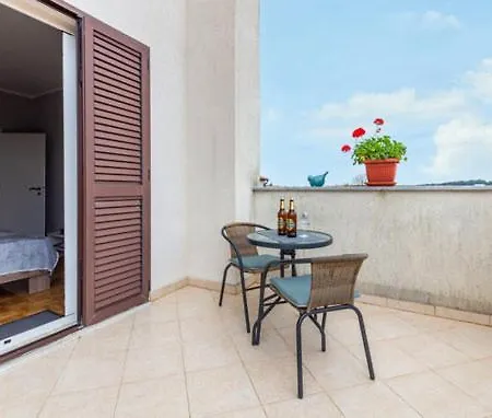 Apartman Nina Rovinj Exterior photo